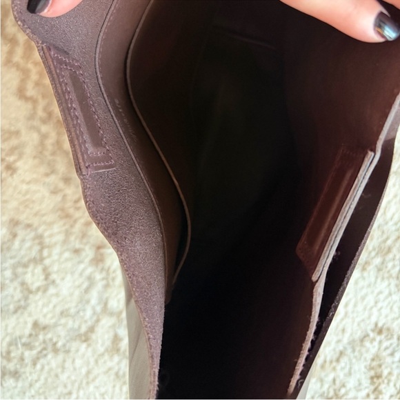 Madewell The Essential Bucket Tote - Chocolate Raisin - Picture 5 of 8